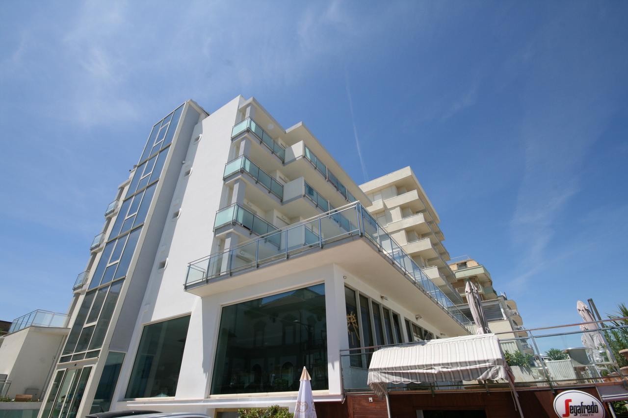 Hotel Excelsior Cattolica Exteriör bild